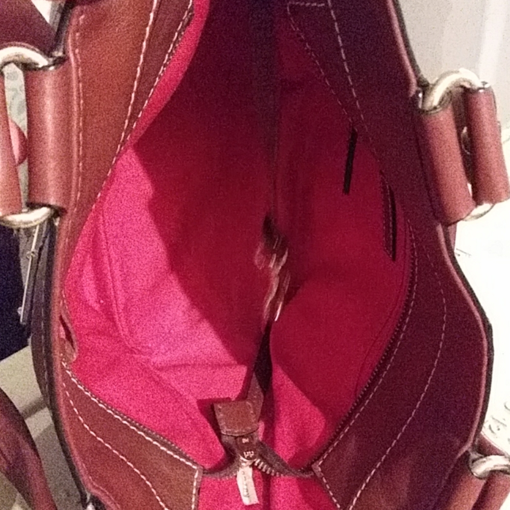 Dooney Bourke handbag - Picture 2 of 4